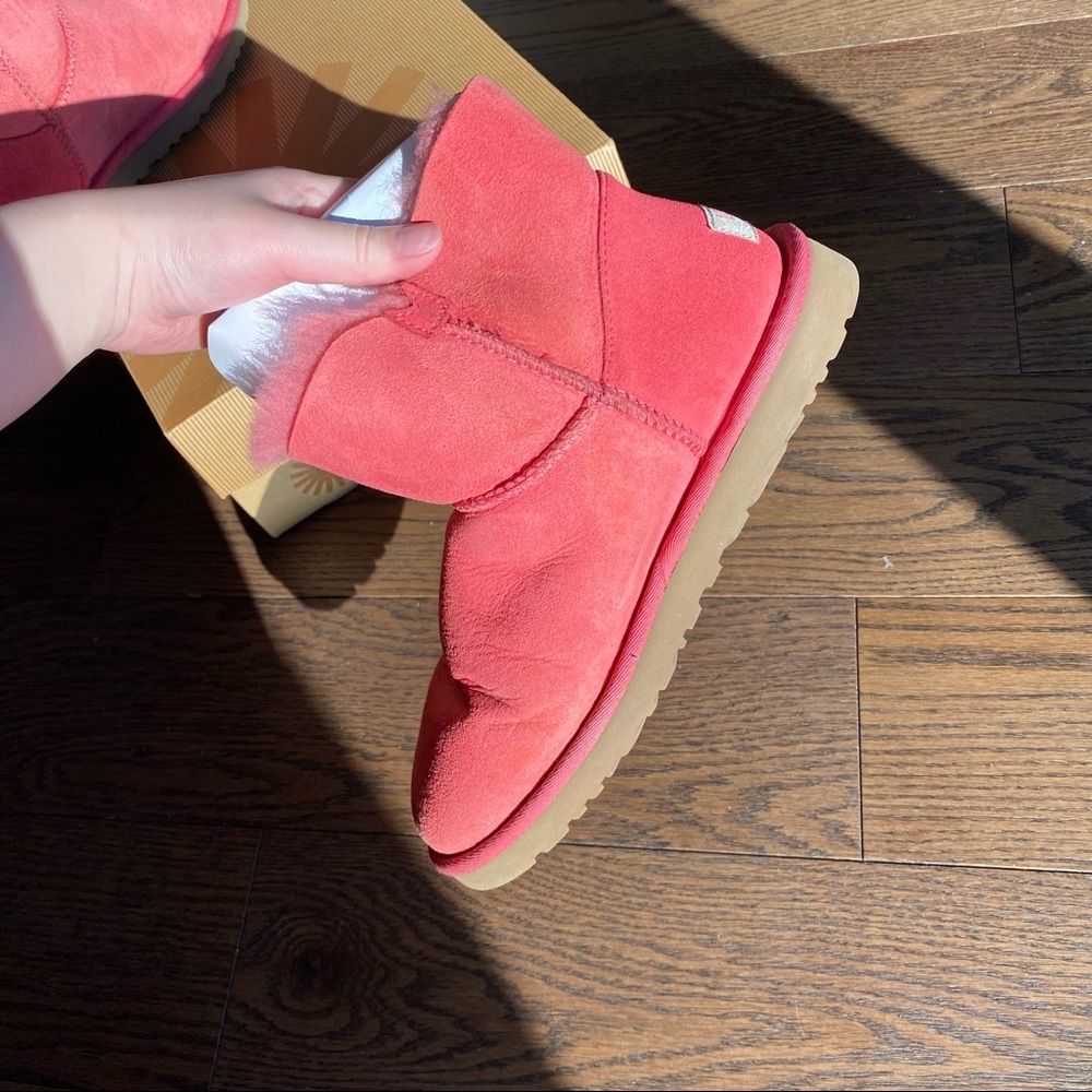UGG pink boots with fur insole and wooden button size 7 - Picture 9 of 16
